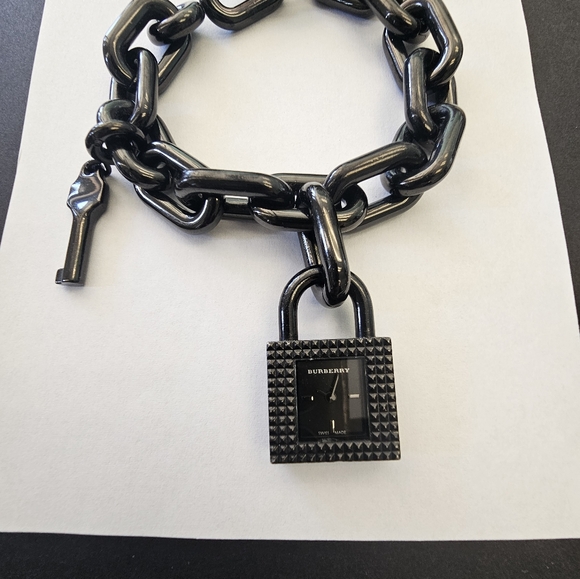 Burberry “Link Lock & Key” Designer Bracelet Style watch - Picture 4 of 4